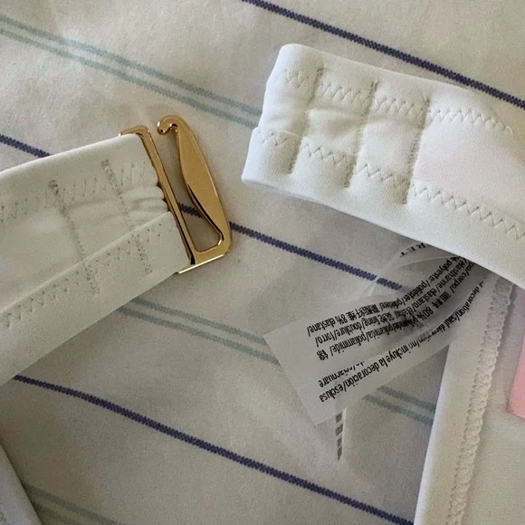 New Victoria’s Secret White Capri Ruffle Halter Bikini Swim Top Size 36DD - Picture 12 of 14